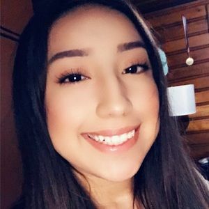 Meet your Posher, Mayra